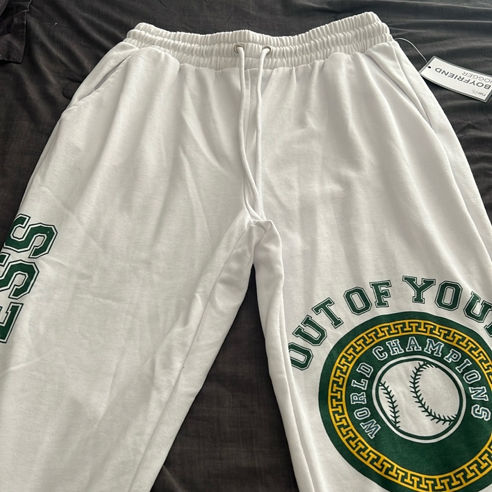 White jogger pants
